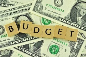 budgeting-money-to-conquer-debt